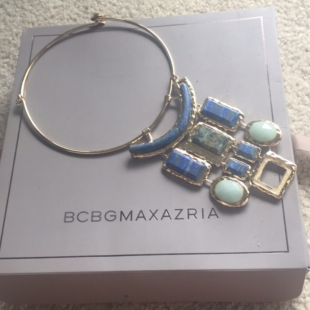 BCBG Max Azria NWT gold choker statement necklace